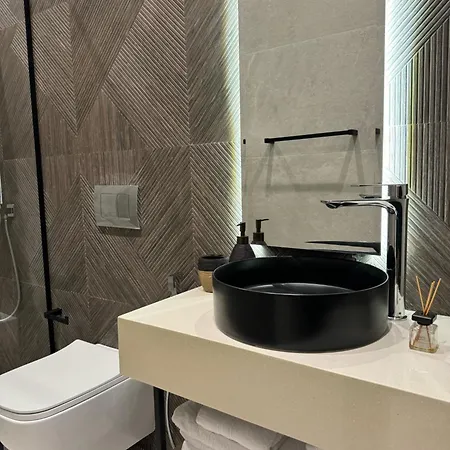 Hotell Nuna Radhimë
