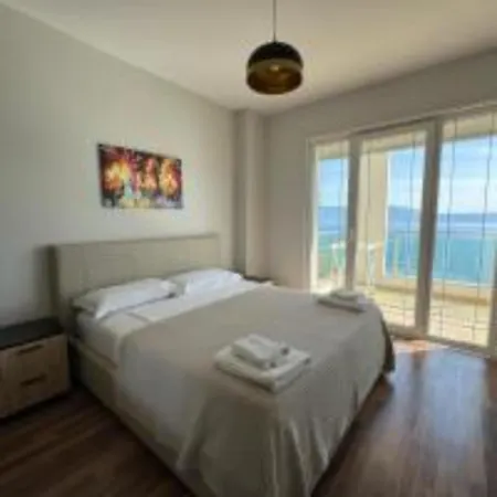 Nuna Hotell Radhimë