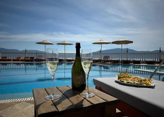 מלון Nuna Radhimë