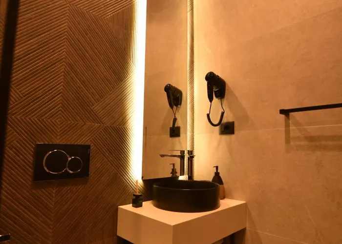 מלון Nuna Radhimë